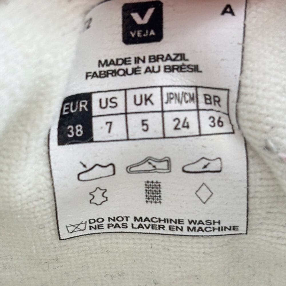 VEJA White Leather Low Top Retro Black Logo Sneakers - Picture 13 of 13